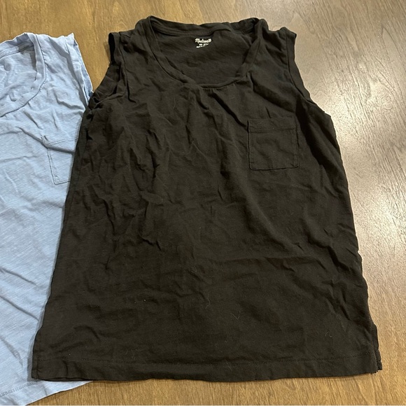 Set of Two Madewell Women’s Black and Blue Scoop Shirts Size XS - Picture 5 of 13